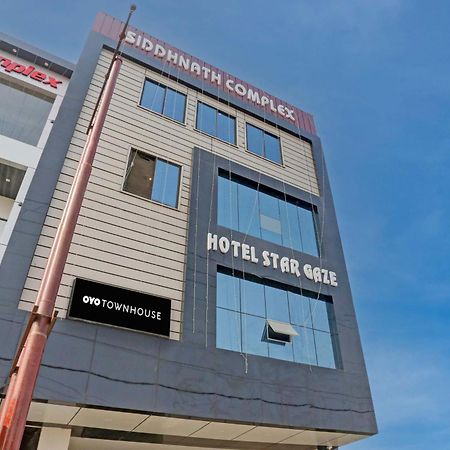 Collection O Stargaze Hotel Канпур Екстериор снимка