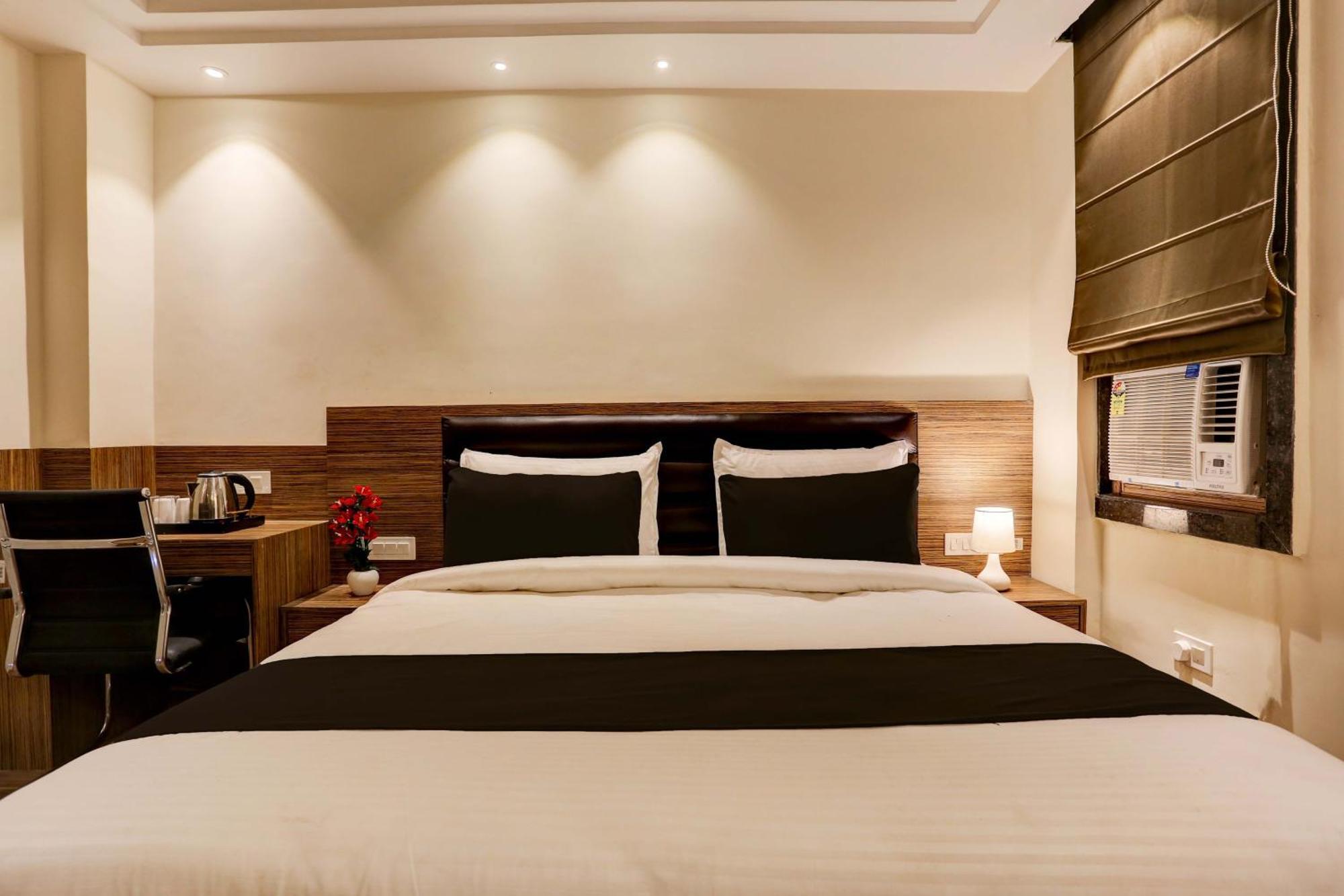 Collection O Stargaze Hotel Канпур Екстериор снимка